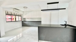 Blk 221 Kovan Green (Hougang), HDB Executive #552453451